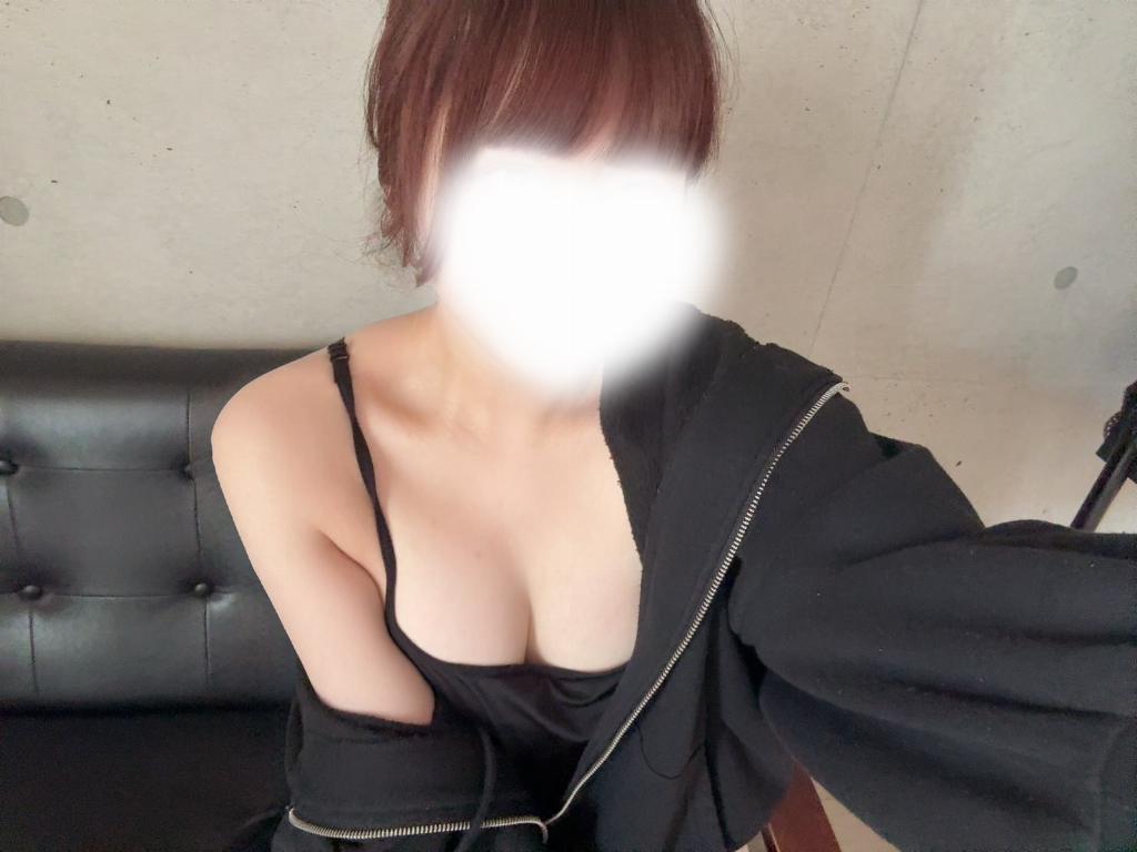 月城あいな